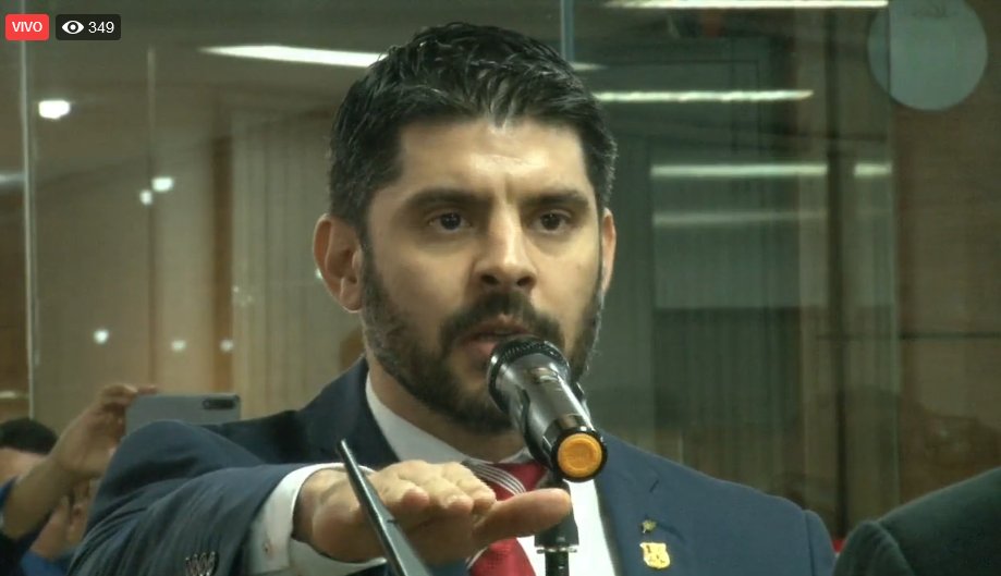 Óscar “Nenecho” Rodríguez asumió la intendencia de Asunción, ayer en sesión extraordinaria. Foto: Captura de video
