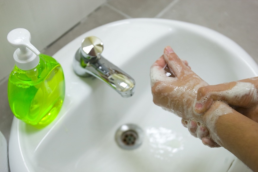 Recordá que siempre debés lavarte las manos antes de manipular alimentos y antes de comer. Foto: Ministerio de Salud