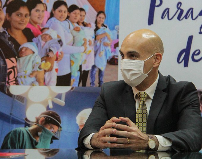 Julio Mazzoleni, ministro de Salud. Foto: @IPParaguay