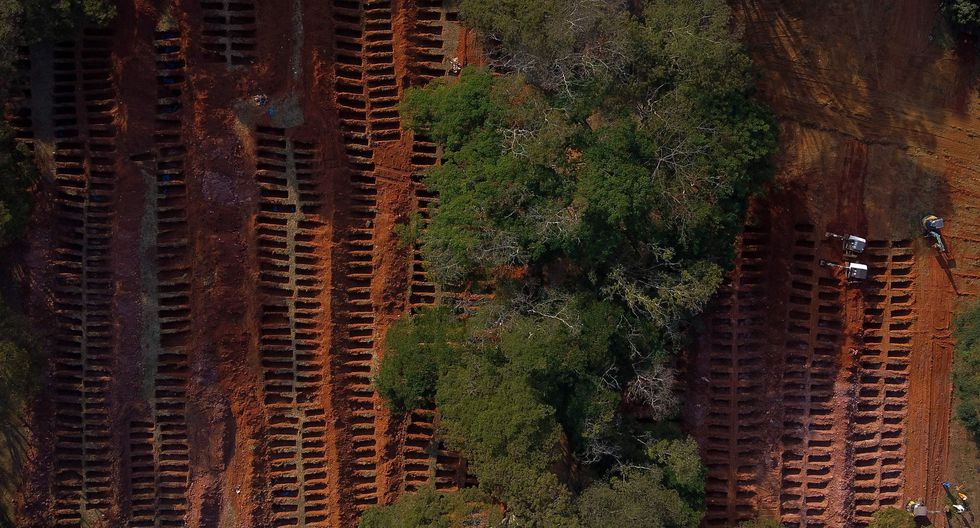 Así se ve el cementerio de Manaos en Amazonas. Las fosas son cavadas una a lado de otras. Foto: AFP