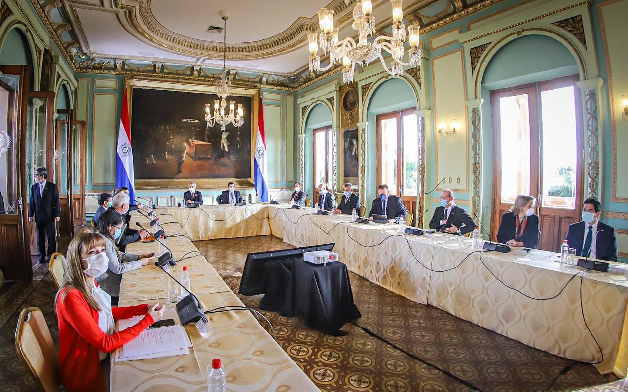 Reunión de representantes de los Poderes del Estado. Foto: @PresidenciaPy