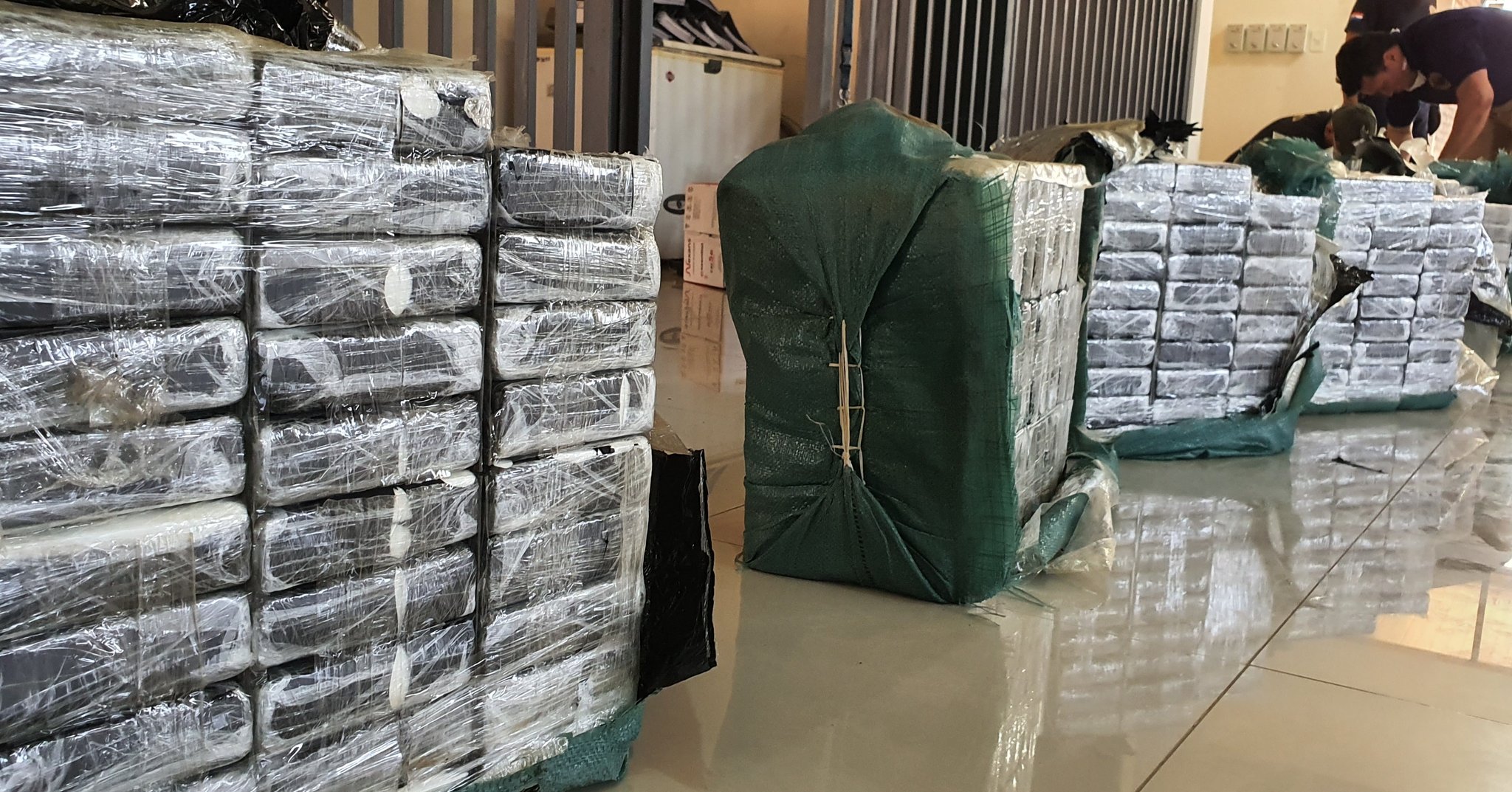Varios cargamentos de cocaína fueron encontrados en camiones con doble fondo. Foto: Senad