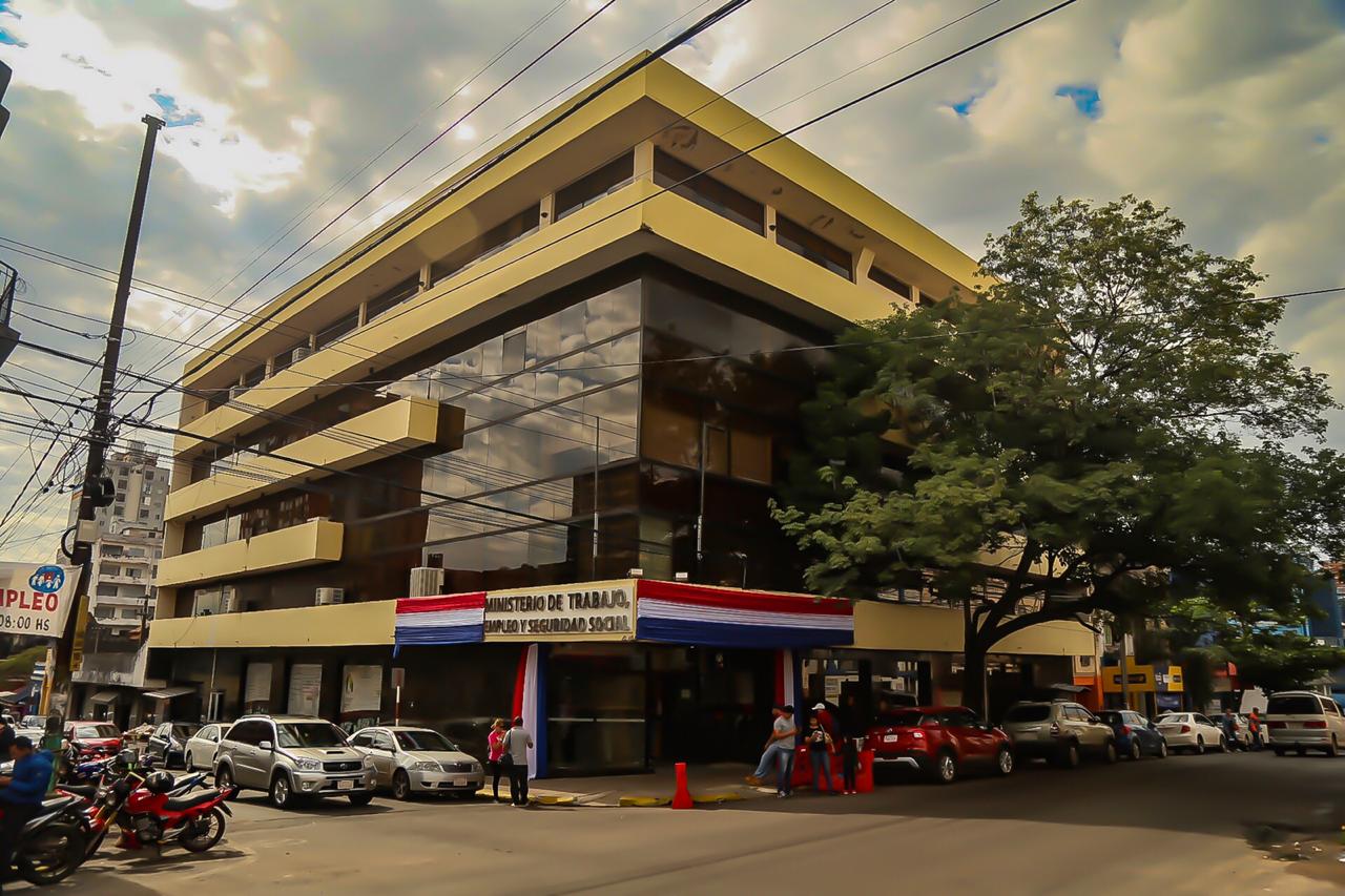 Fachada del Ministerio de Trabajo.