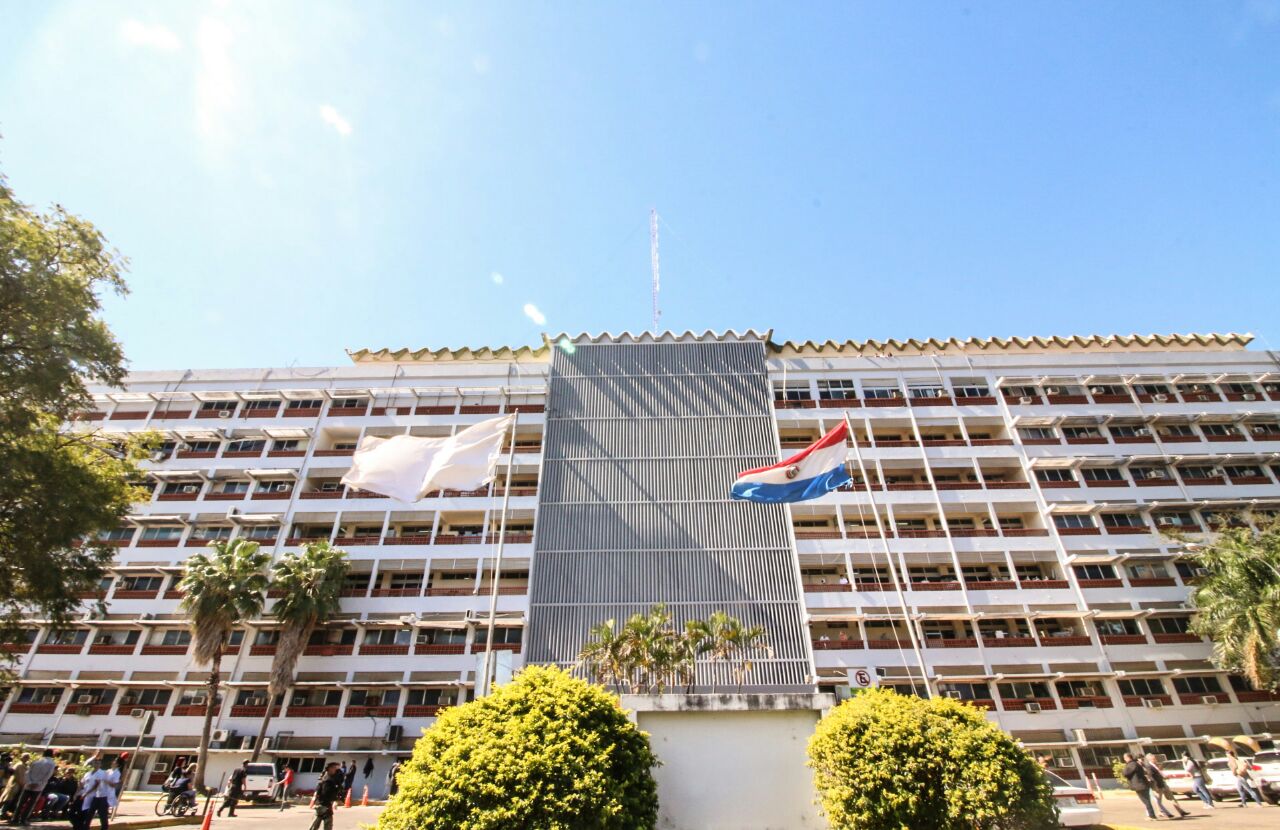 Fachada del Instituto de Previsión Social. Foto: Agencia IP