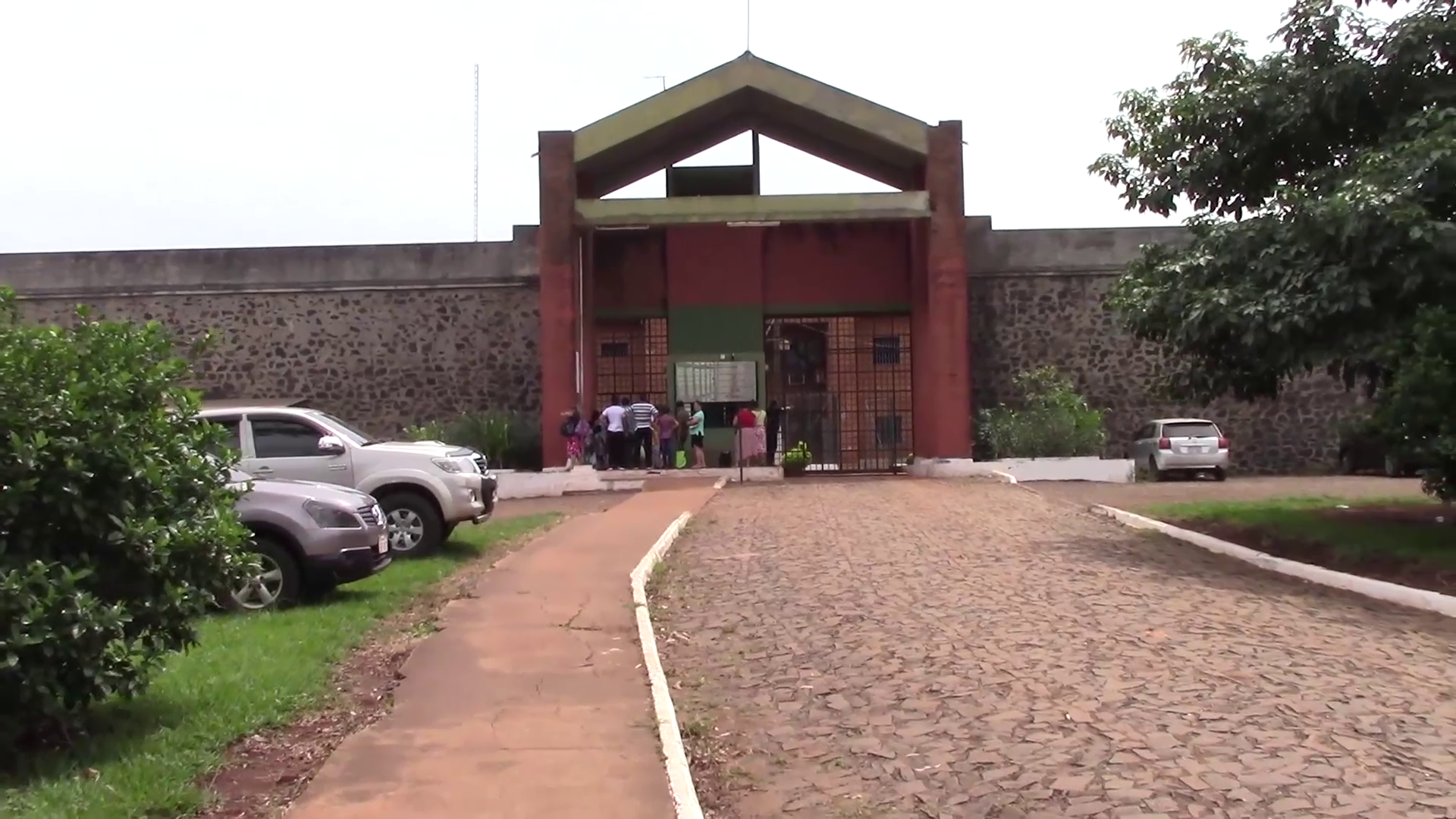 Dos funcionarios de la Penitenciaría Regional de Itapúa fueron aislados por contacto con un caso positivo.