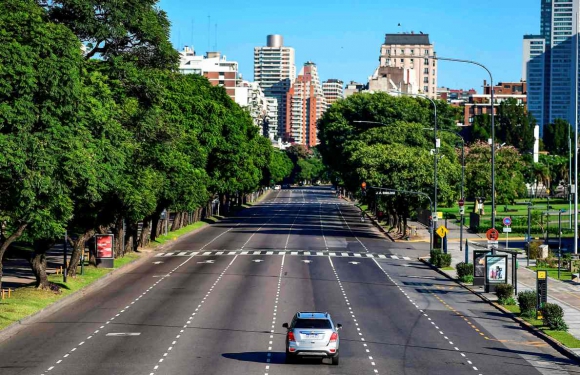 Así lucía Buenos Aires en su primer día de cuarentena obligatoria. Foto: AFP.