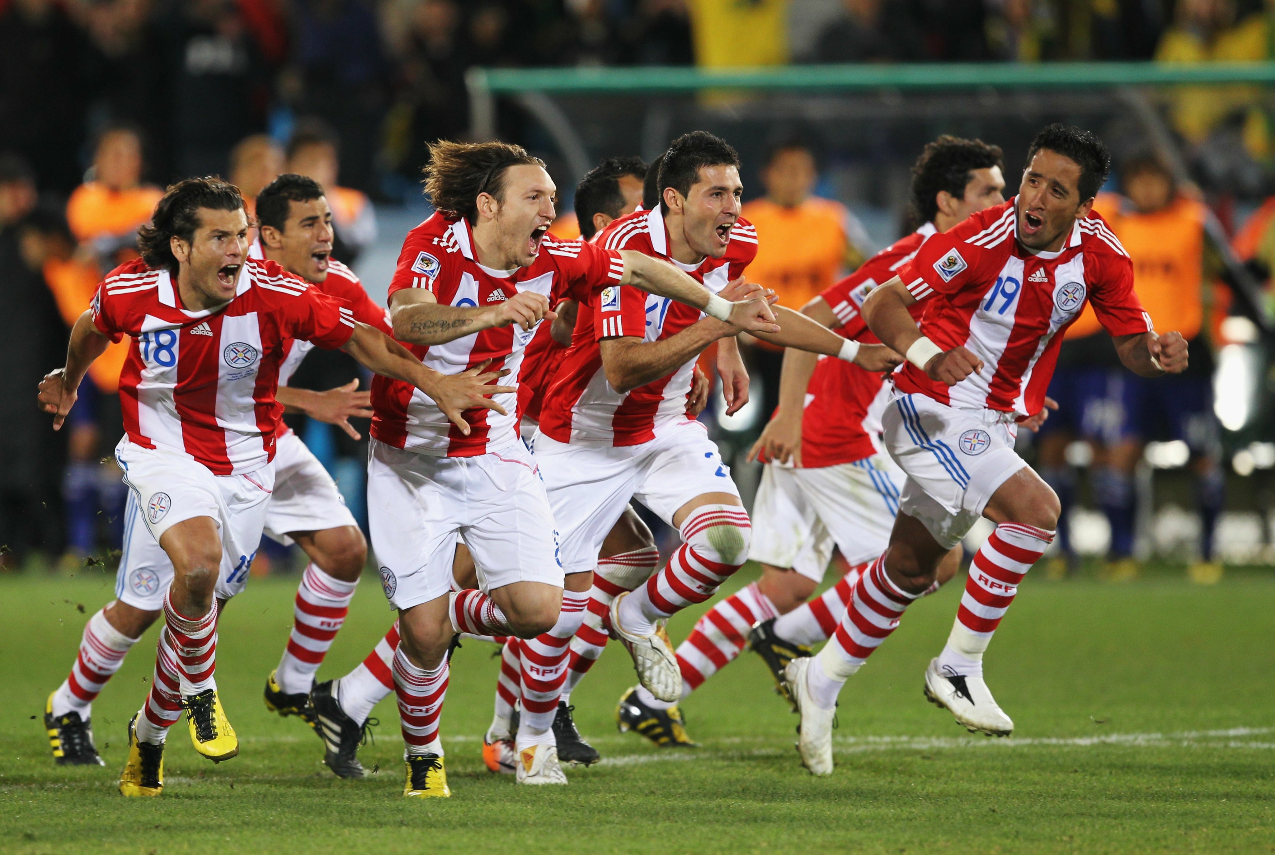 Los albirrojos festejaron por primera vez su pase a Cuartos de Final en el Mundial de Sudáfrica 2010. Foto: Getty Images