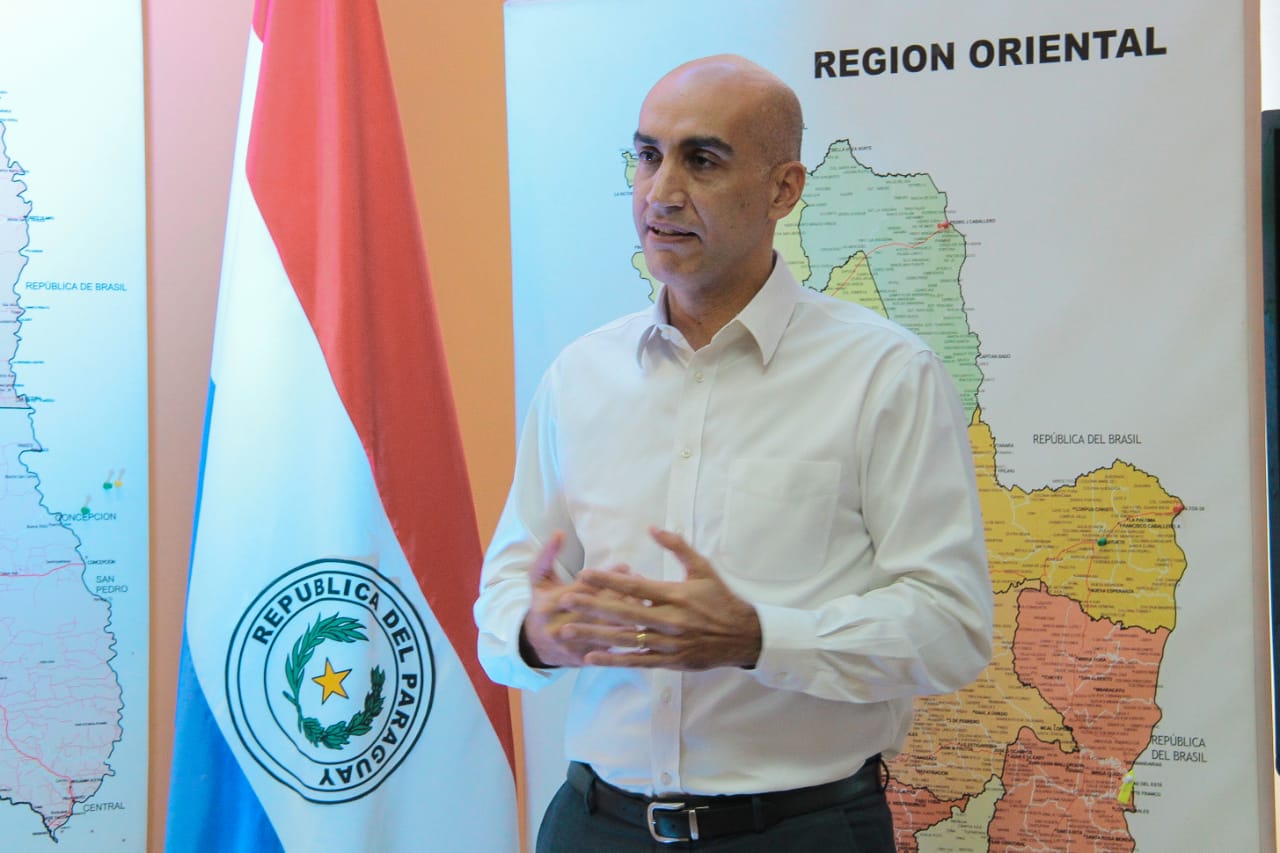 Julio Mazzoleni, ministro de Salud.