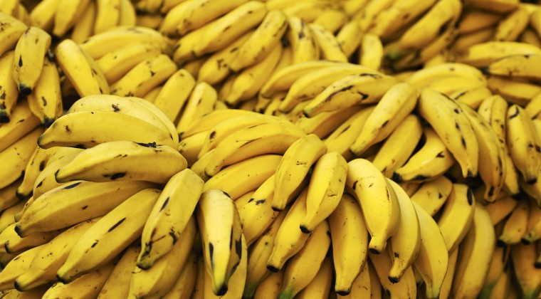 El MEC realizó un pedido de 3.200 cajas de bananas el 3 de julio pasado, pero las autoridades lo cancelaron 2 días antes de la entrega. Foto referencial.