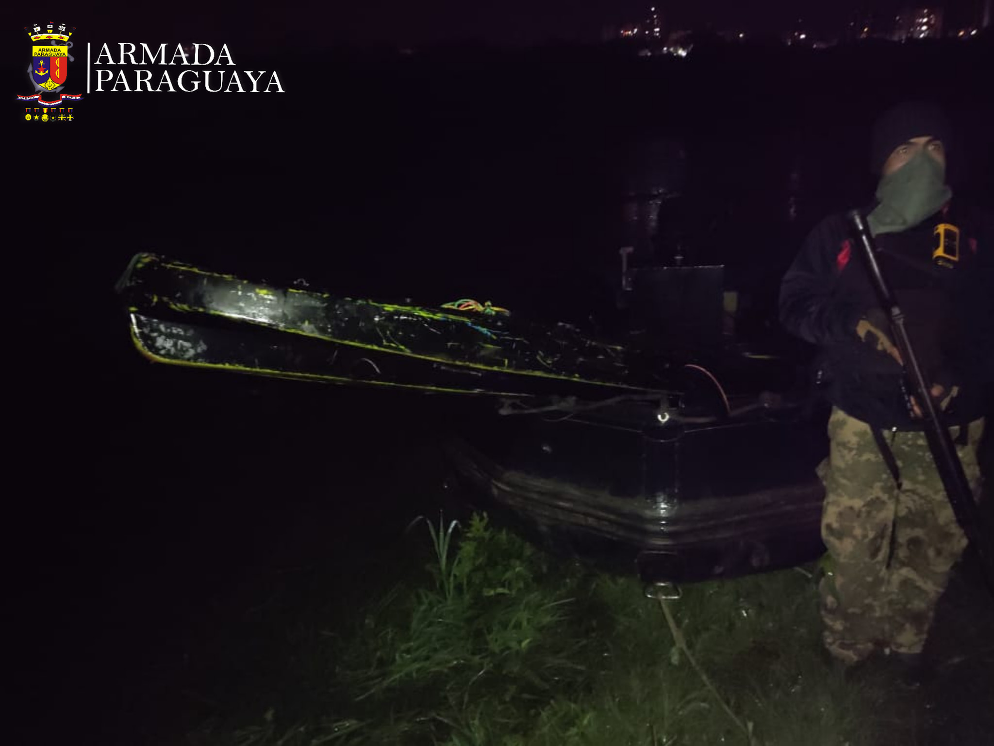 Tras el enfrentamiento, un personal de la Armada Paraguaya resultó herido de gravedad y 35 personas fueron detenidas. Foto: Armada Paraguaya