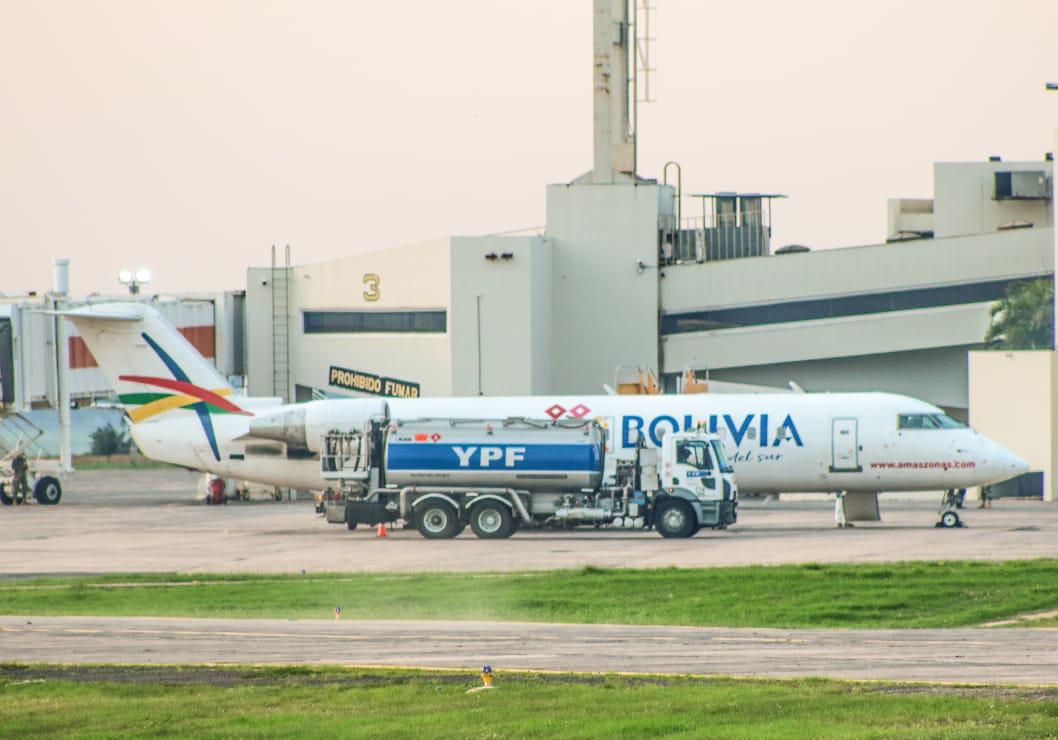 Vuelo de aerolínea boliviana aterrizado en el aeropuerto Silvio Pettirossi.