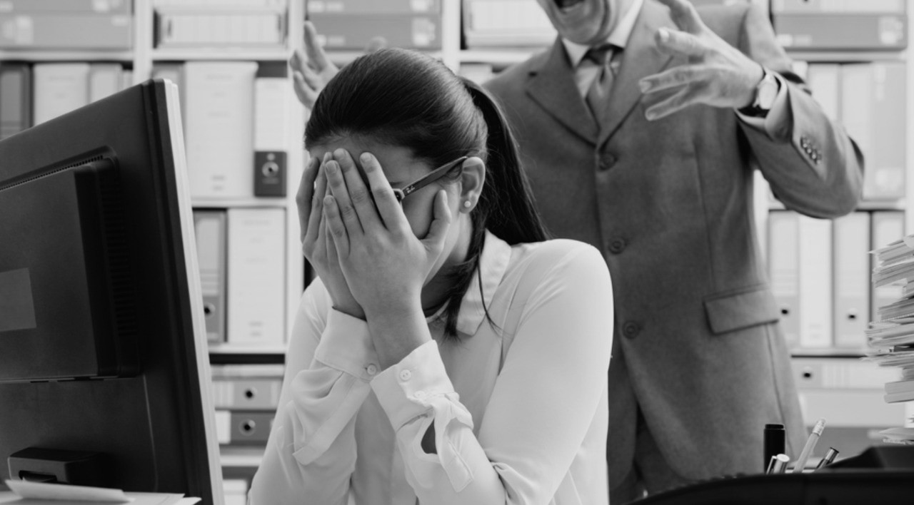 Las denuncias de mujeres que son acosadas en sus lugares de trabajo han aumentado los últimos meses. Foto referencial.