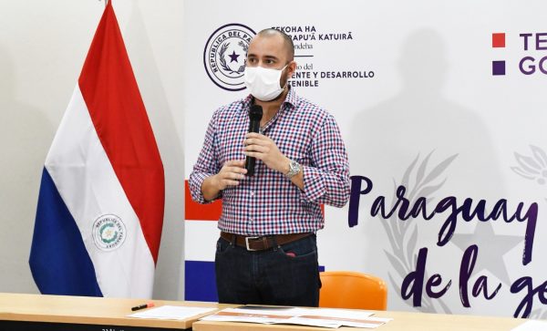 Ministro del Ambiente, Ariel Oviedo.