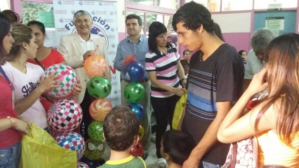 El concejal Ireneo Román realizó en varias oportunidades campañas de donación para recolectar juguetes y agasajar así a los niños y niñas. Foto: Gentileza