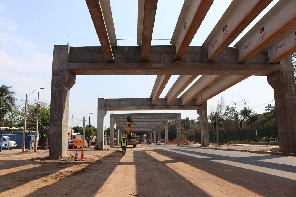 Obras de viaducto principal del Corredor vial botánico.