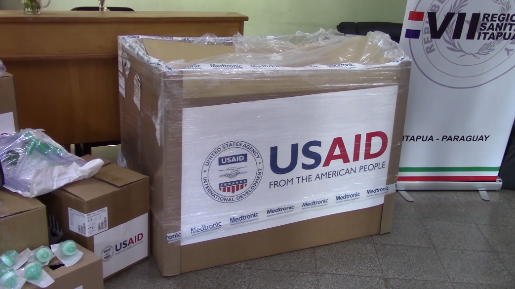 Itapúa recibe 12 respiradores, producto de la donación de USAID al país.