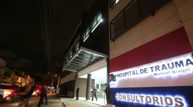 La víctima fue trasladada hasta el Hospital de Trauma de Asunción. Foto: Gentileza