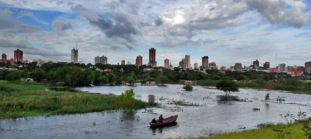 Paisaje de Asunción vista desde la Bahía.
