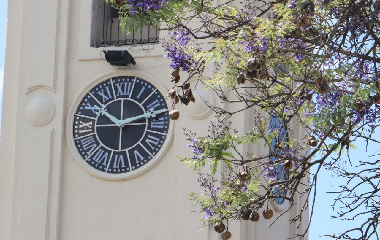 Reloj de la Catedral, simbolizando el cambio de hora.