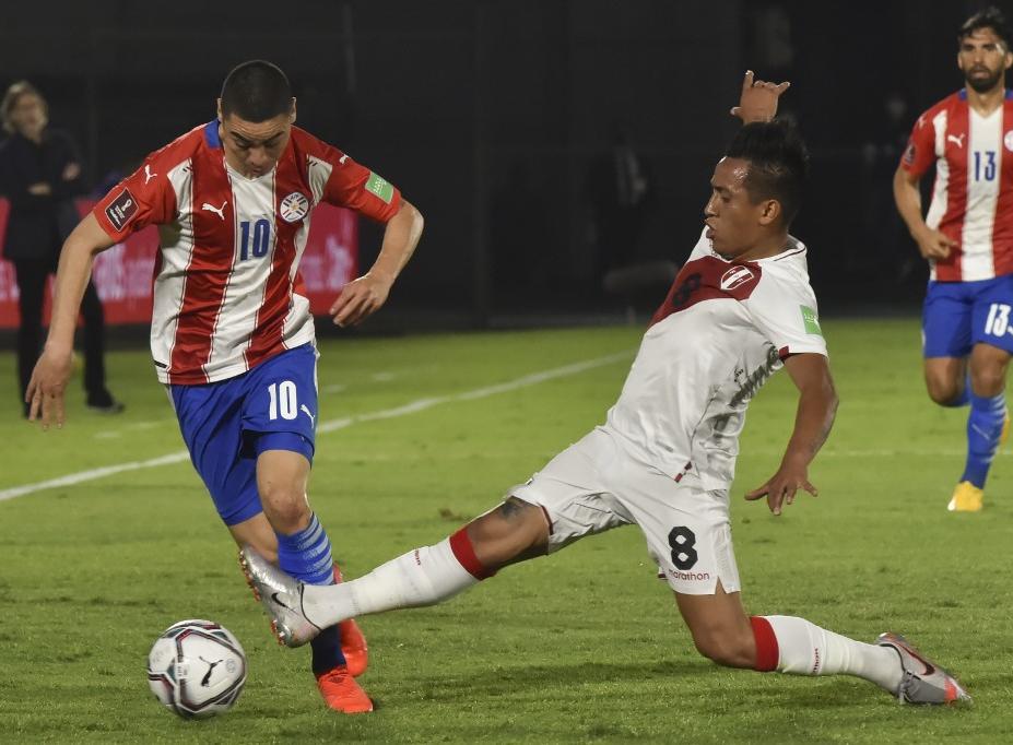 El partido de Paraguay vs. Perú resultó en un empate 2-2. Foto: AFP