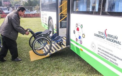 Personas con discapacidad deben viajar gratuitamente en el transporte público