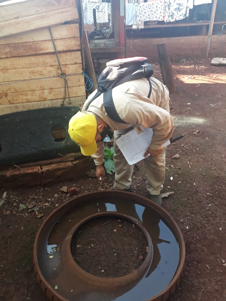 La campaña contra el dengue se centra en la eliminación de criaderos. Foto: @SenepaParaguay