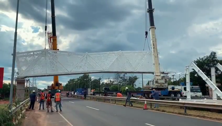 Varios legisladores e internautas reclamaron el costo de la Pasarela Cultural. Foto: captura de pantalla.