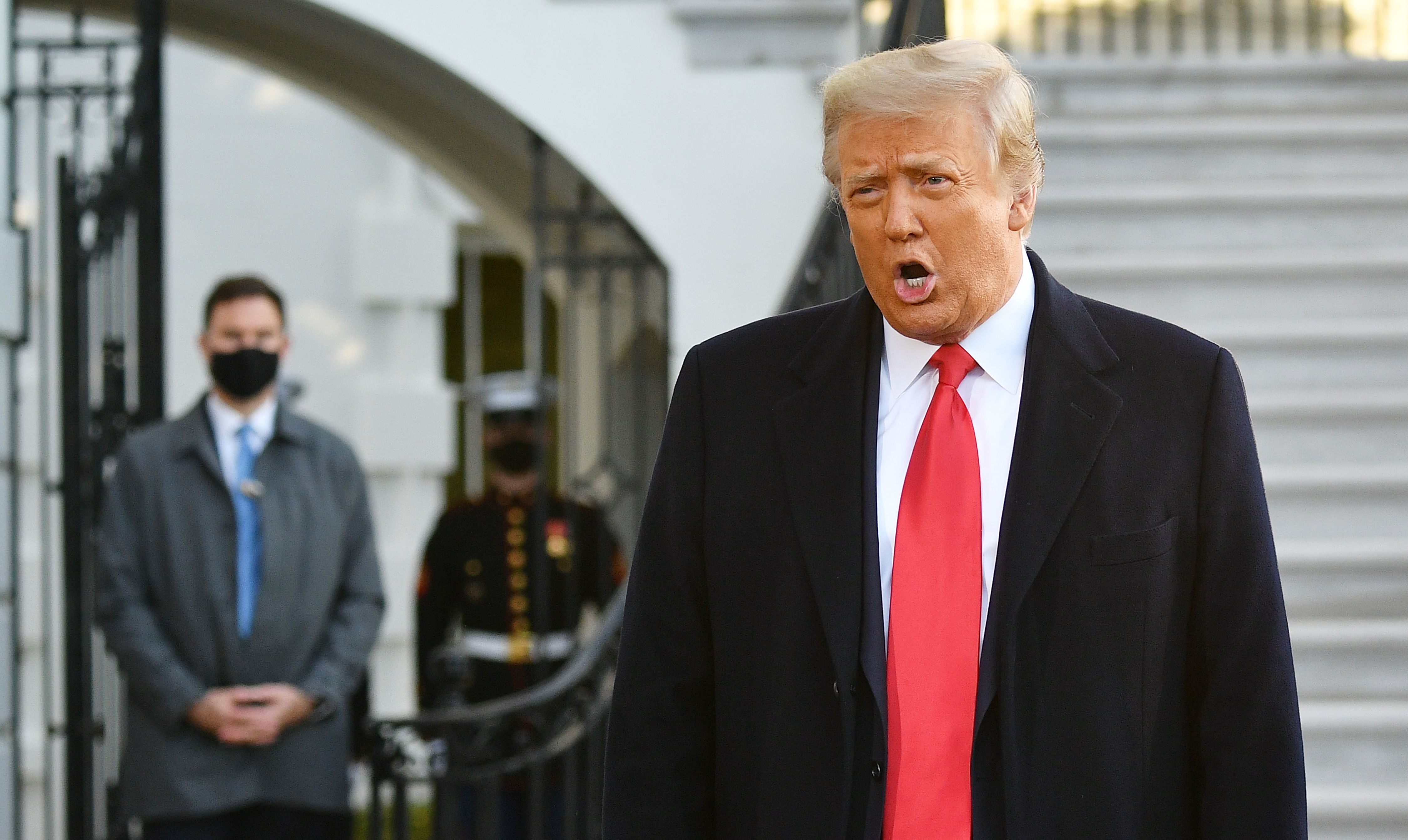 Donald Trump pasará a la historia de los Estados Unidos, como el primer presidente en ser enjuiciado dos veces. Foto: El Mundo. MANDEL NGAN / AFP