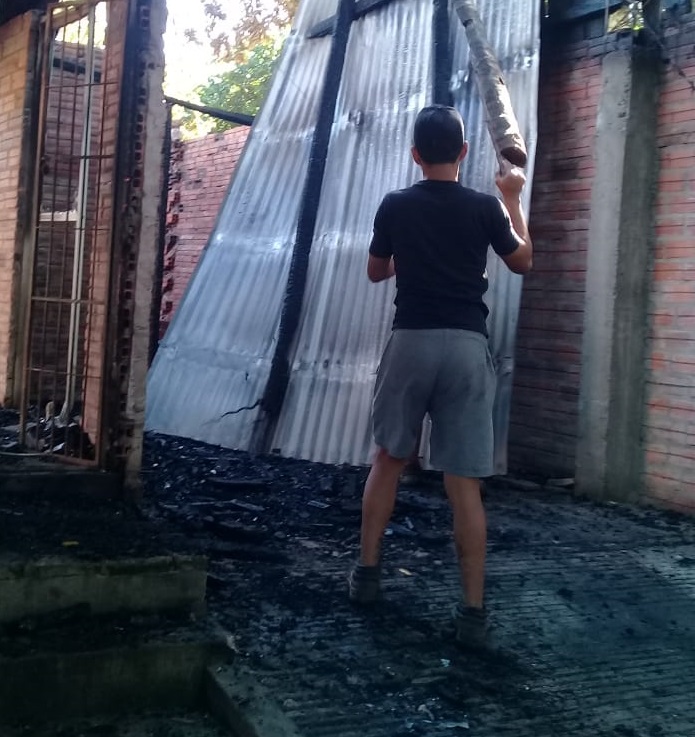 La casa fue consumida por las llamas. Foto: gentileza.