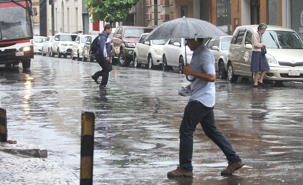 Anuncian lluvias desde hoy y para toda la semana. Foto: Agencia IP