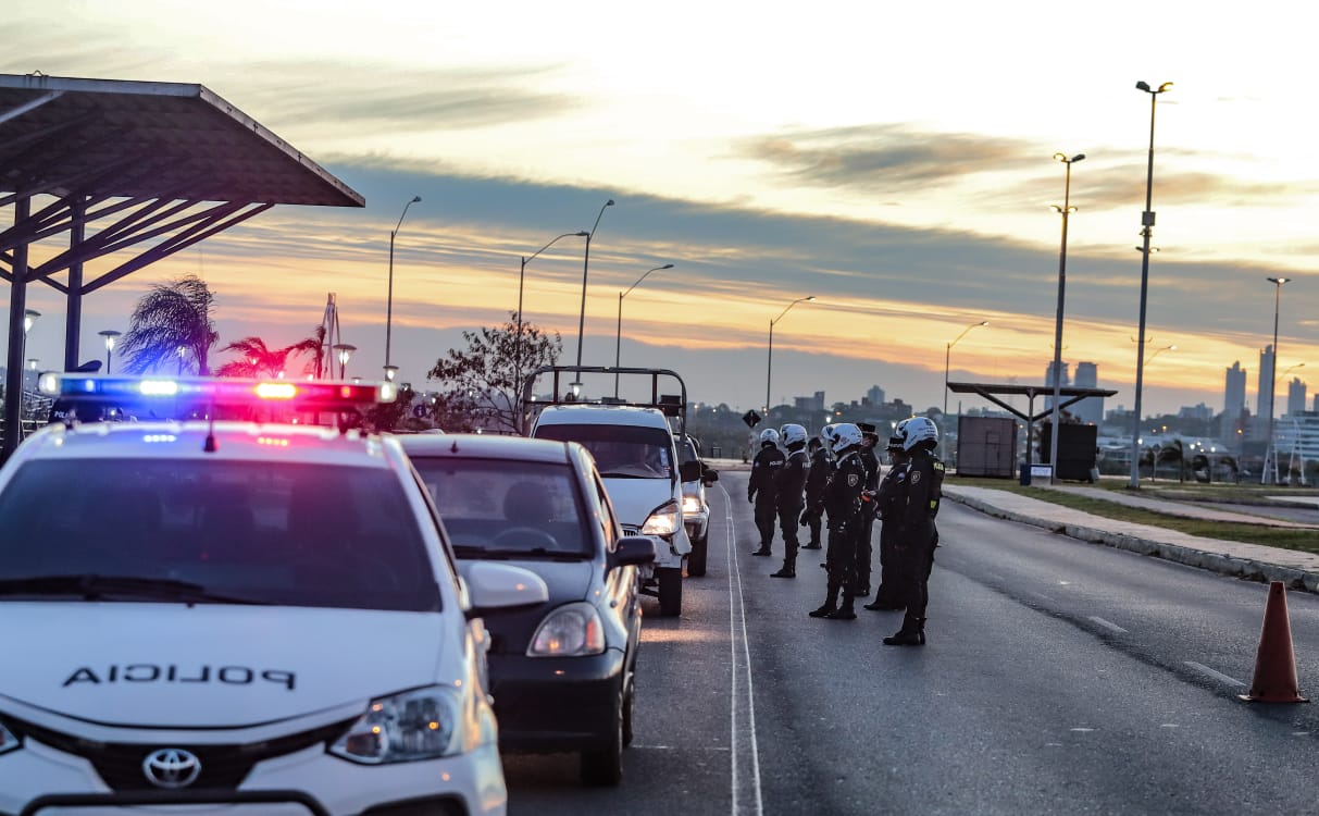 Procedimiento debido de controles policiales fuera del horario establecido. Foto: Agencia IP.