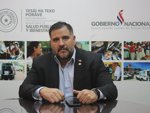 Dr. Carlos Morínigo, jefe de contingencia respiratoria del Ineram. Foto: Agencia IP.