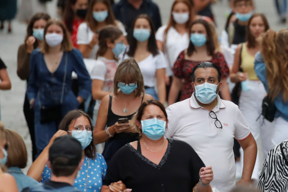 Uruguay cierra escuelas y oficinas públicas