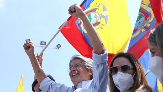 Presidente de Ecuador promete vacunar a 9 millones de personas en 3 meses. Foto: BBC.
