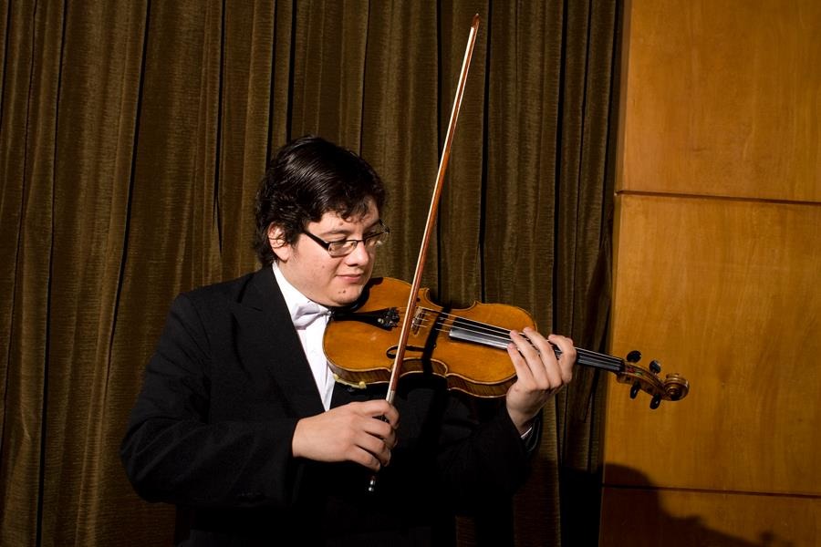 Violinista Gustavo Barrientos