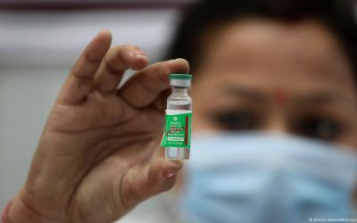 Tras repunte de contagios por Covid-19, India suspende exportación de vacunas