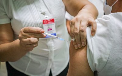 Salud investiga 500 posibles vacunaciones VIP