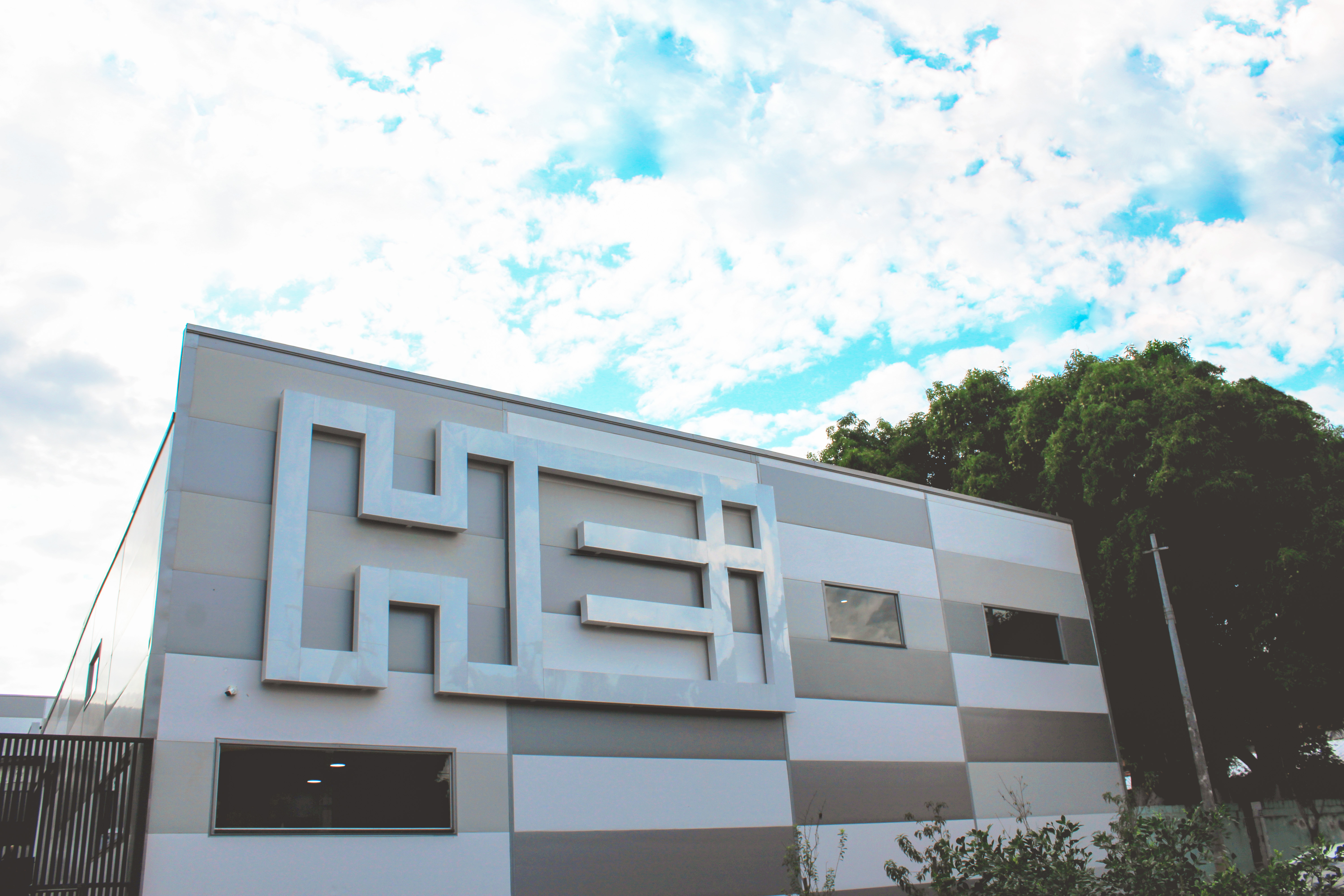 HEi Network se convierte en el estudio de producción más gran del país.