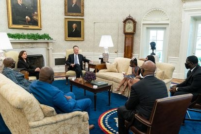 Autoridades del gobierno con la familia de George Floyd en la Casa Blanca. Foto: gentileza.