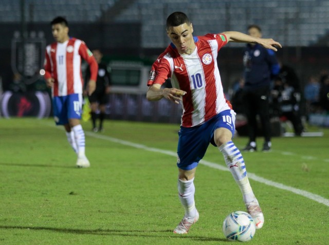 La Albirroja consiguió un punto valioso en Uruguay. Foto: APF.