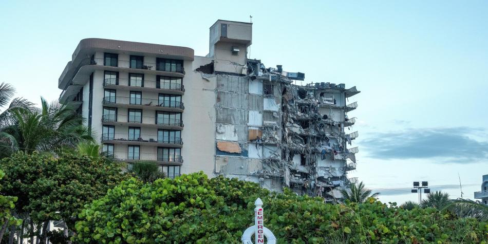 Derrumbe de edificio residencial en Miami. Foto: gentileza.