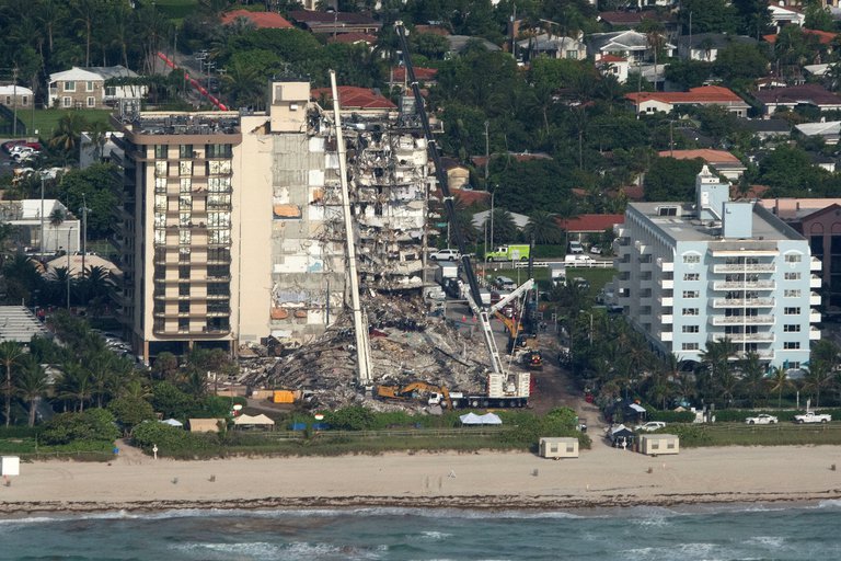 Tragedia en Miami: cifra de muertos asciende a nueve