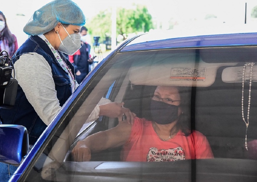 Borba afirma que con arribo de más dosis se podrá avanzar en segunda etapa de vacunación. Foto: gentileza.