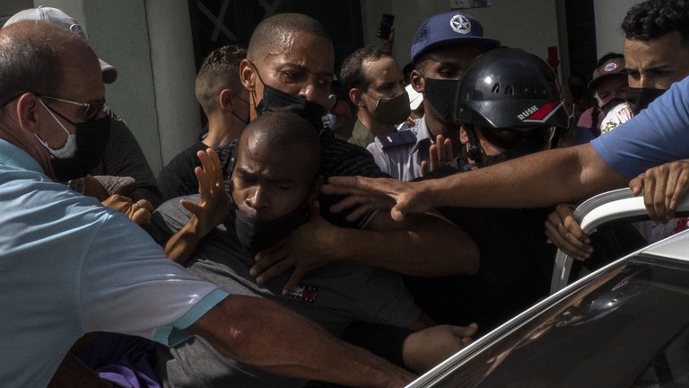 CIDH denuncia las agresiones a manifestantes del régimen cubano. Foto: gentileza.