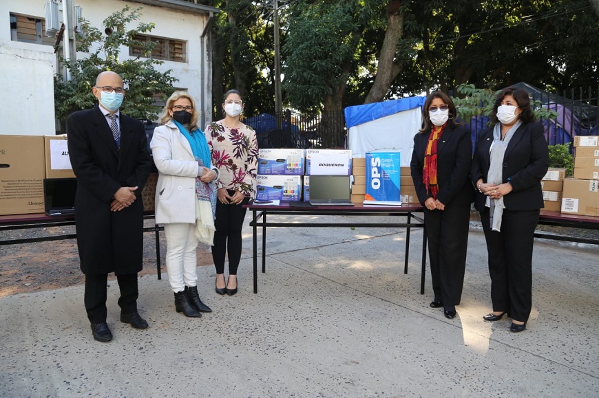 PAI recibió equipos informáticos para vacunatorios. Foto: Agencia IP.