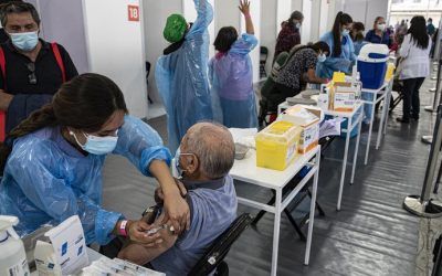 Vacunados con dos dosis anticovid en Latinoamérica no llegan al 20%