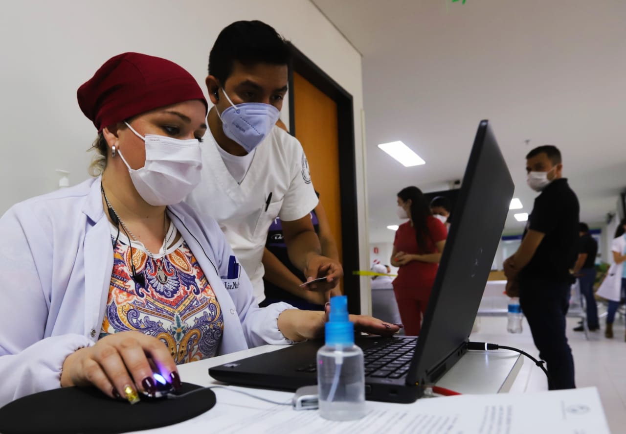 Profesionales de la Salud. Foto: Agencia IP.