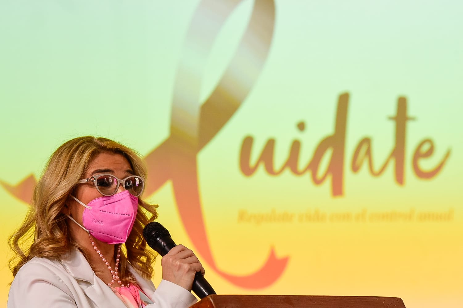 Salud lanza campaña por octubre rosa: “Cuidate, regalate vida con el control anual”. Foto: MSP.