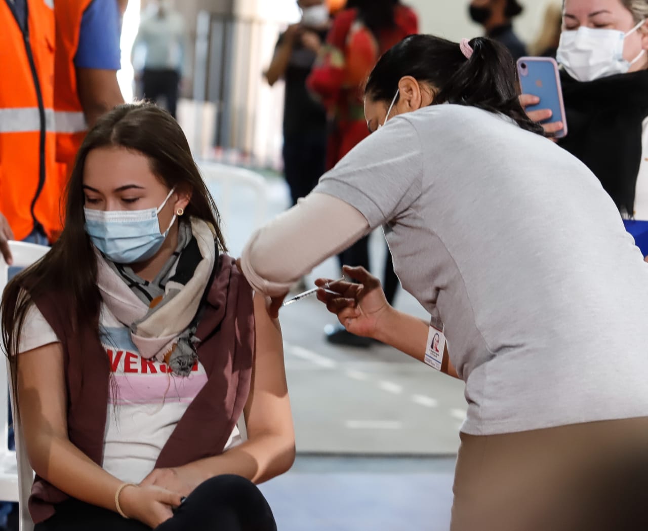 Adolescentes vacunados contra el Covid-19. Foto: Agencia IP.