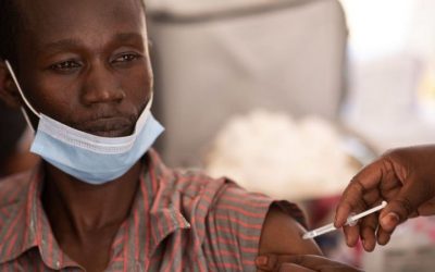 Médica africana afirma que Ómicron nació a raíz de desigualdad en distribución de vacunas